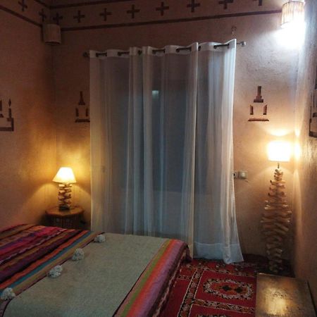 Maison D'Hotes Izza Kelaat-M'Gouna Kültér fotó